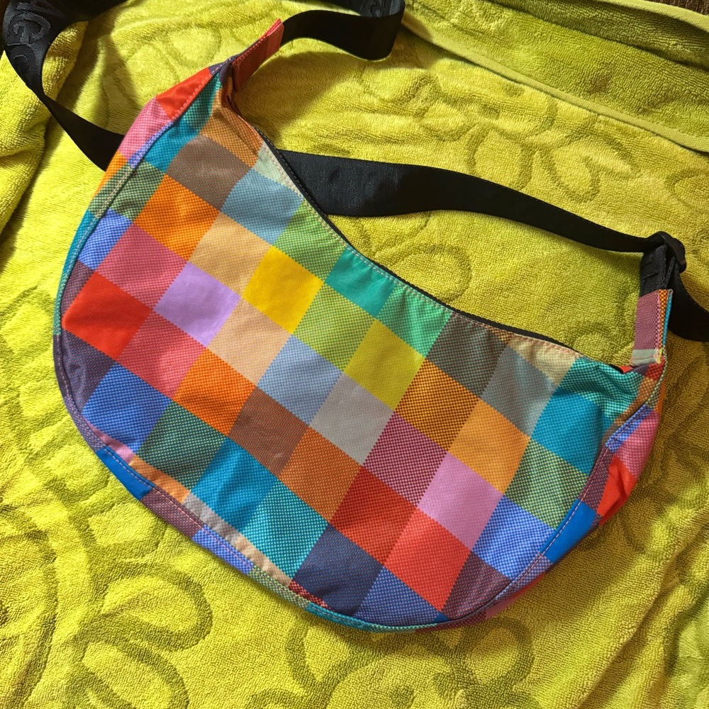 BAGGU Madras Medium Crescent - NWT